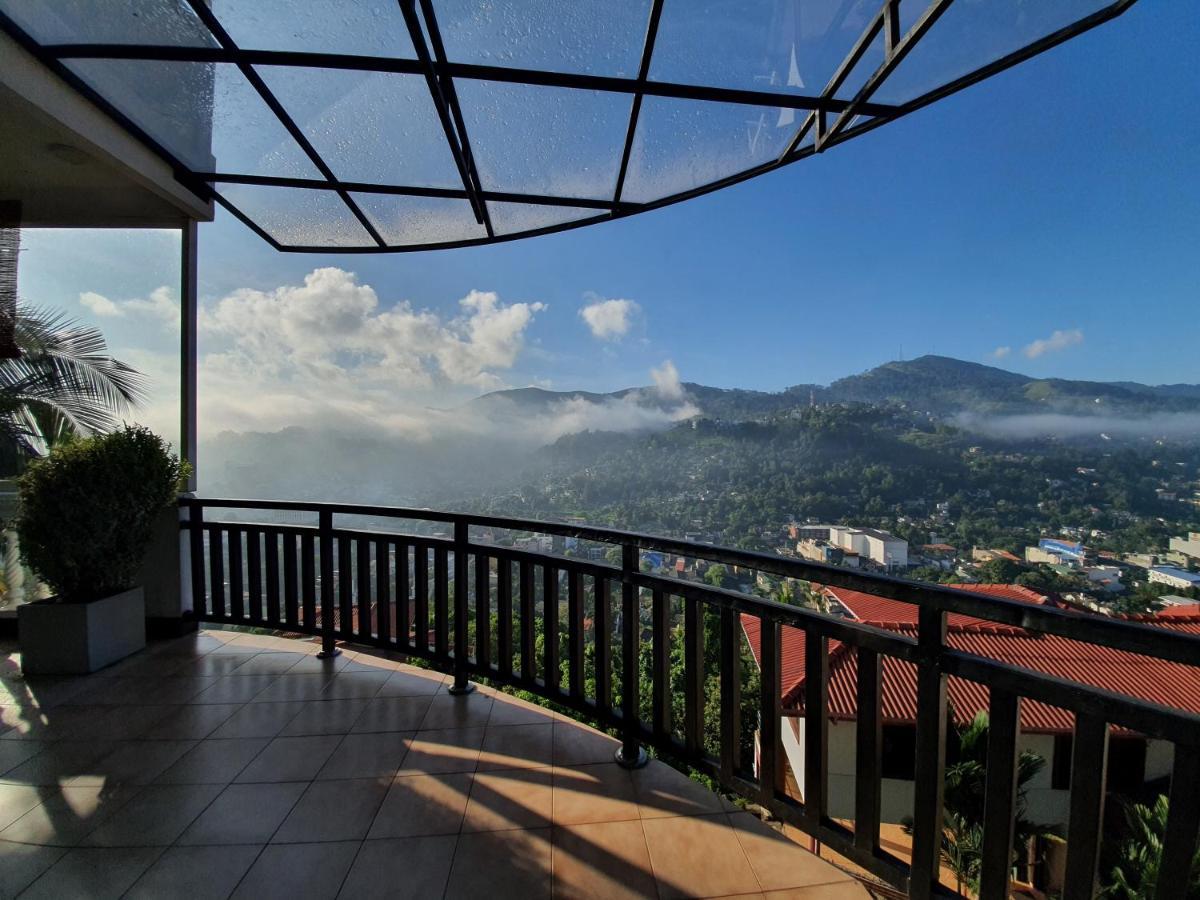 The Skydeck Kandy Eksteriør billede