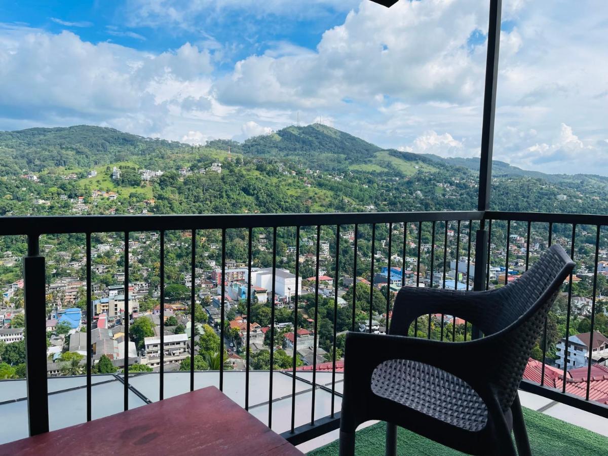The Skydeck Kandy Eksteriør billede