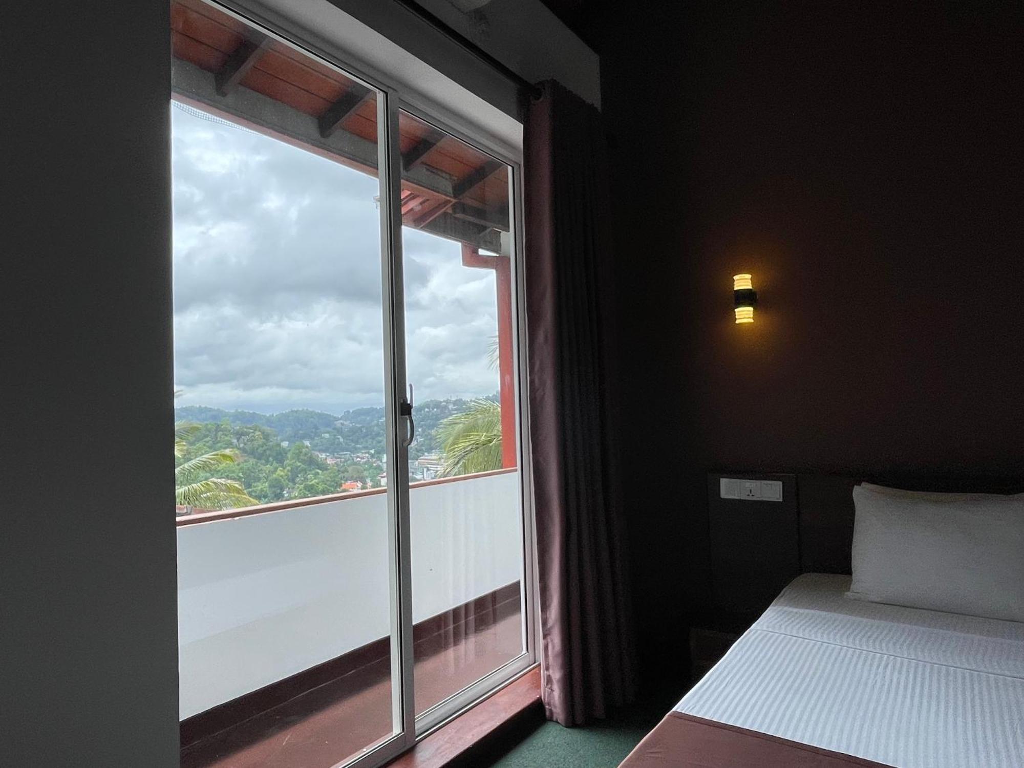 The Skydeck Kandy Eksteriør billede